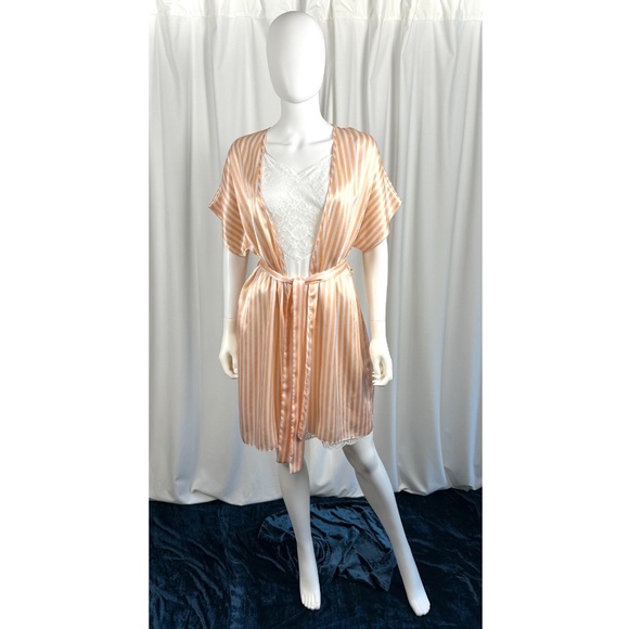 Vintage 1990’s ‘Linda Bis’ Peach & White Striped Satin Robe - Wrap - Belt - S/M - Picture 3 of 10